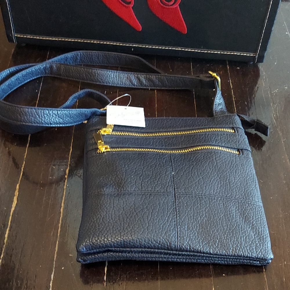 Jaclyn Smith Black Crossbody Bag with Gold Zippers